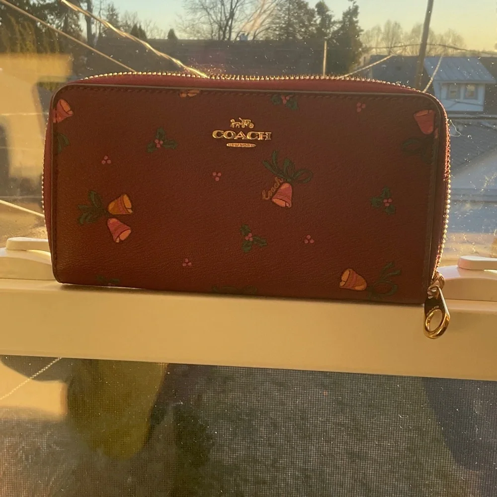 Coach Maroon Wallet with Floral Design- great Christmas gift. - Picture 4 of 6